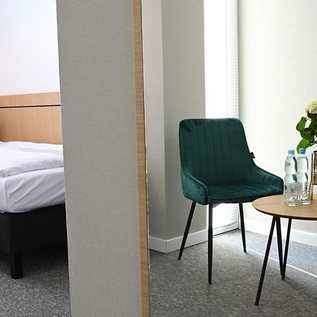 Hotel Parrot ラシン エクステリア 写真