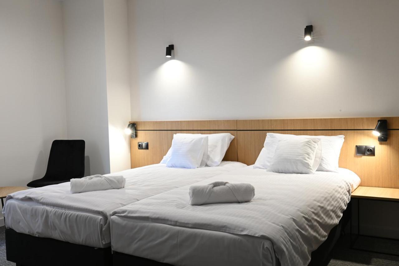 Hotel Parrot ラシン エクステリア 写真